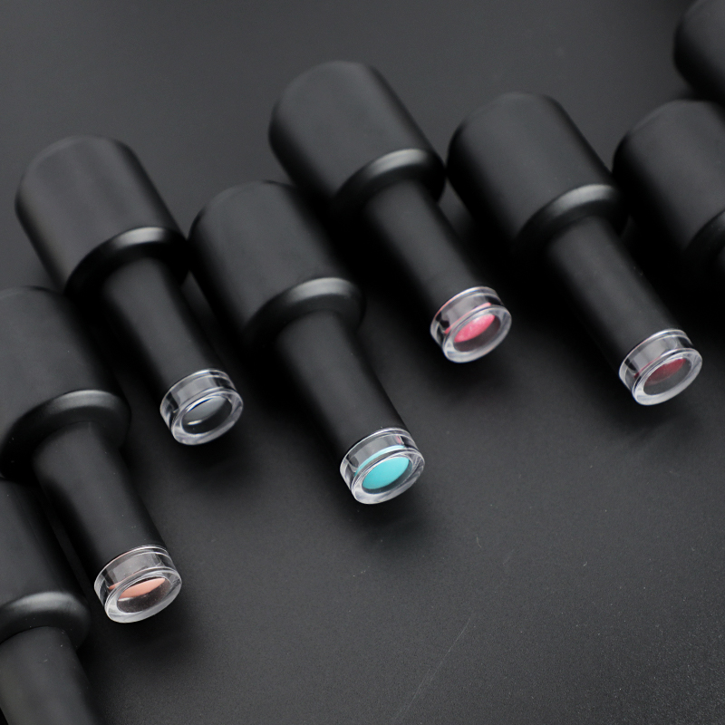Langanhaltender Rosenholz-Nagellack für kurze Nägel
